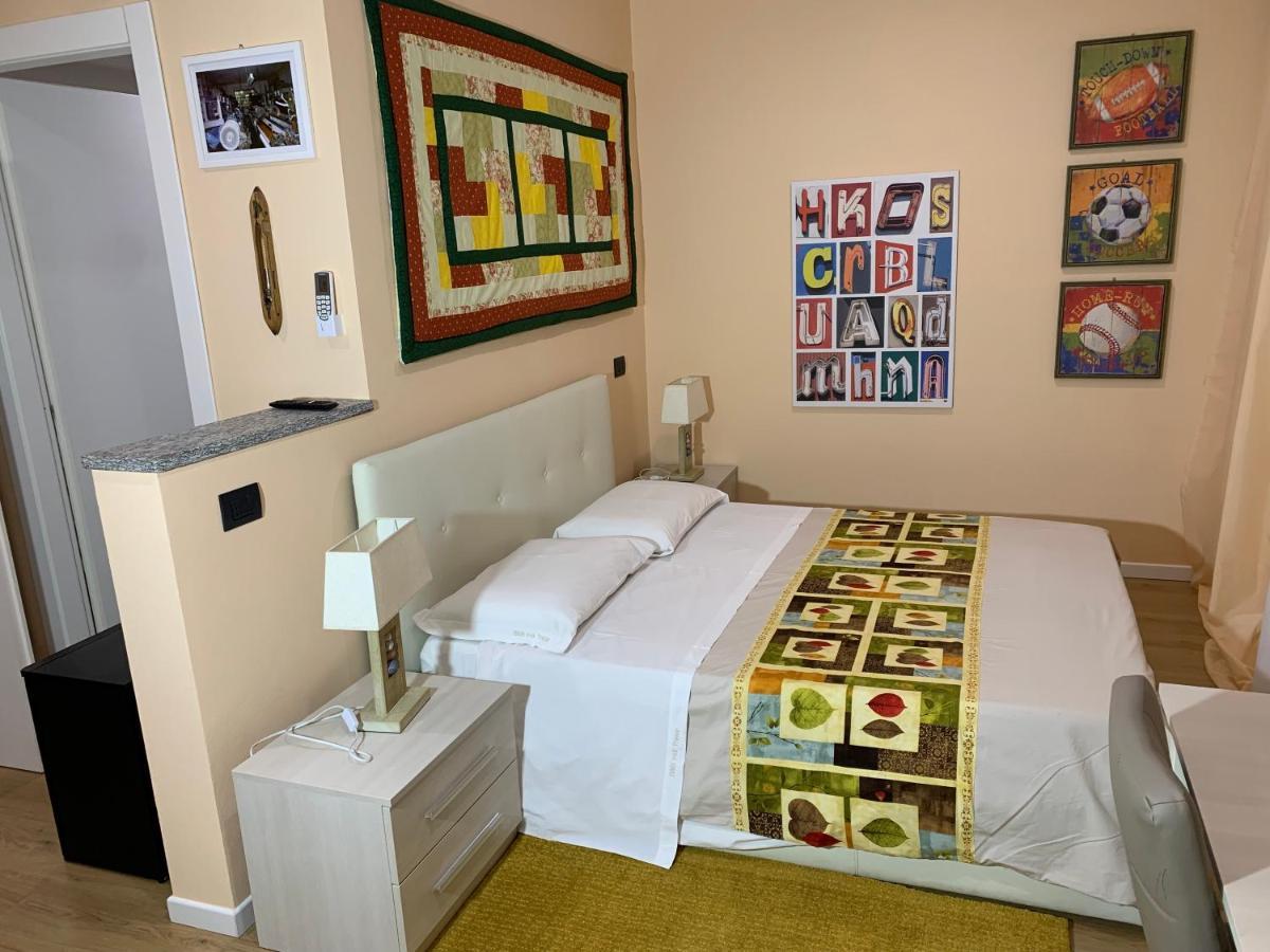 Bed & Breakfast Indi Thelar Villa Guardia Extérieur photo