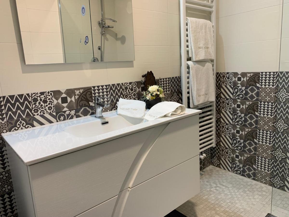 Bed & Breakfast Indi Thelar Villa Guardia Extérieur photo