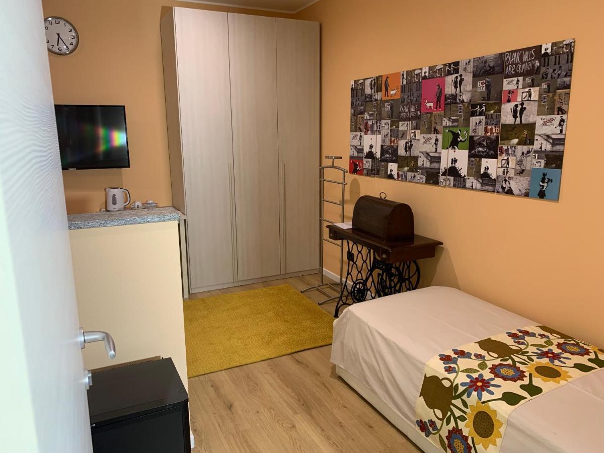 Bed & Breakfast Indi Thelar Villa Guardia Extérieur photo